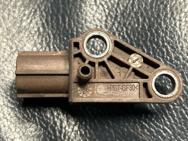 bontott AUDI Q7 Jobb első Oldal Ütközés Érzékelő