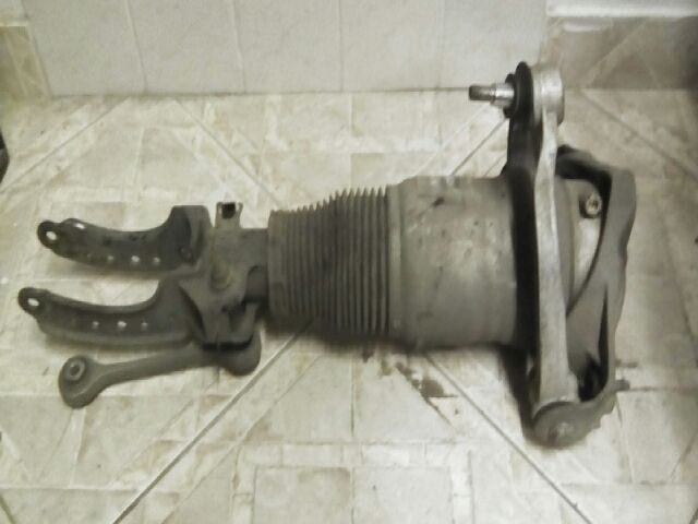 bontott AUDI Q7 Jobb első Rugó