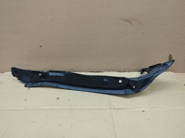 bontott AUDI Q7 Jobb első Sárvédő Zajszigetelés