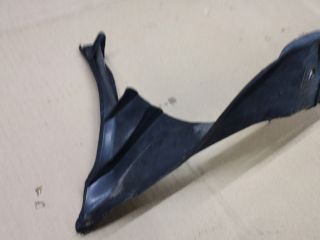 bontott AUDI Q7 Jobb első Sárvédő Zajszigetelés