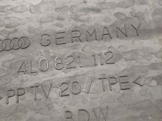 bontott AUDI Q7 Jobb első Sárvédő Zajszigetelés