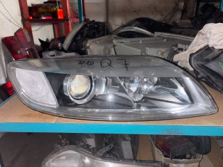 bontott AUDI Q7 Jobb Fényszóró