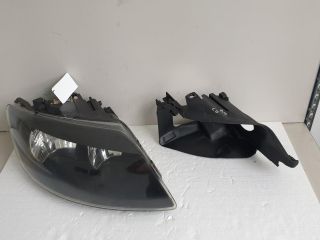 bontott AUDI Q7 Jobb Fényszóró