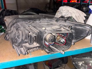 bontott AUDI Q7 Jobb Fényszóró