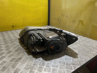 bontott AUDI Q7 Jobb Fényszóró