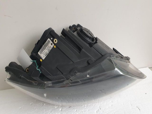 bontott AUDI Q7 Jobb Fényszóró