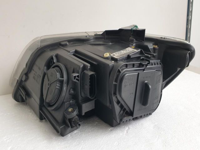 bontott AUDI Q7 Jobb Fényszóró