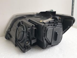 bontott AUDI Q7 Jobb Fényszóró