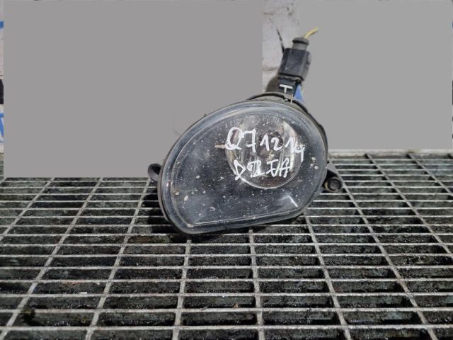 bontott AUDI Q7 Jobb Fényszóró