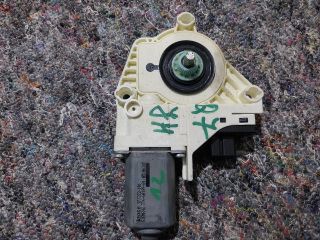 bontott AUDI Q7 Jobb hátsó Ablakemelő Motor