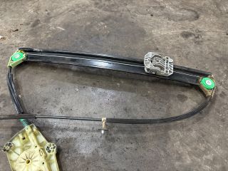 bontott AUDI Q7 Jobb hátsó Ablakemelő Szerkezet (Elektromos)