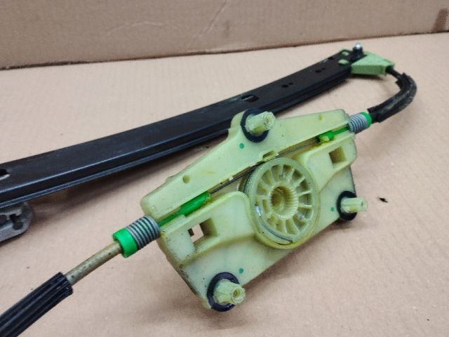 bontott AUDI Q7 Jobb hátsó Ablakemelő Szerkezet (Elektromos)