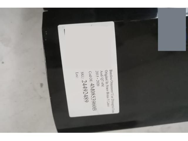 bontott AUDI Q7 Jobb hátsó Ajtó Díszléc