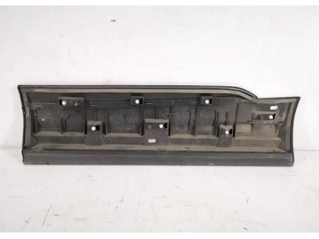 bontott AUDI Q7 Jobb hátsó Ajtó Díszléc