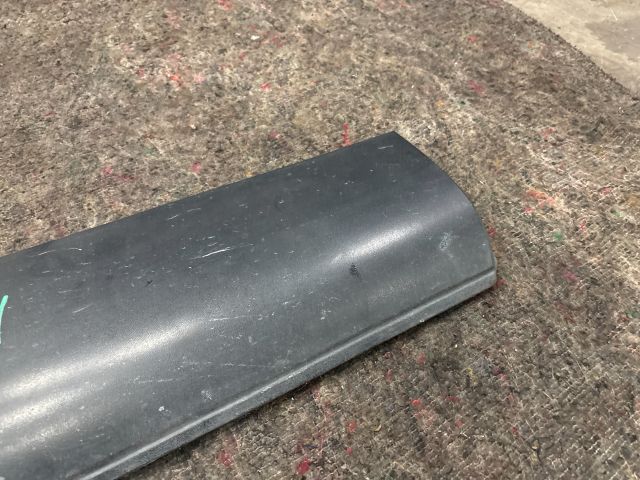 bontott AUDI Q7 Jobb hátsó Ajtó Díszléc