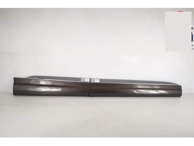 bontott AUDI Q7 Jobb hátsó Ajtó Díszléc