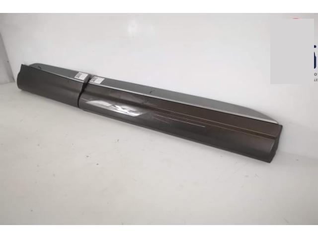 bontott AUDI Q7 Jobb hátsó Ajtó Díszléc