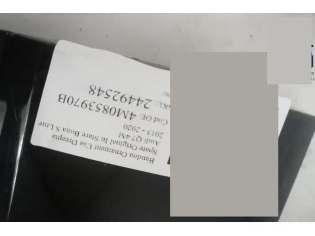 bontott AUDI Q7 Jobb hátsó Ajtó Díszléc