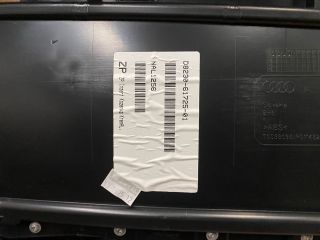 bontott AUDI Q7 Jobb hátsó Ajtó Kárpit