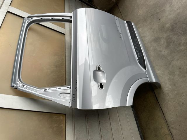 bontott AUDI Q7 Jobb hátsó Ajtó (Üres lemez)