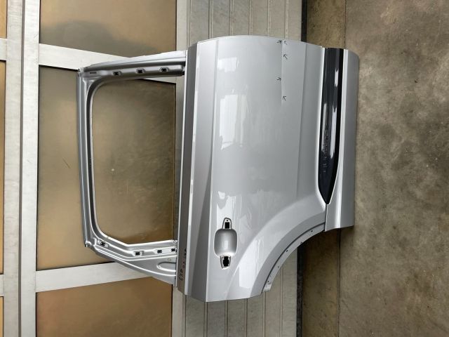 bontott AUDI Q7 Jobb hátsó Ajtó (Üres lemez)