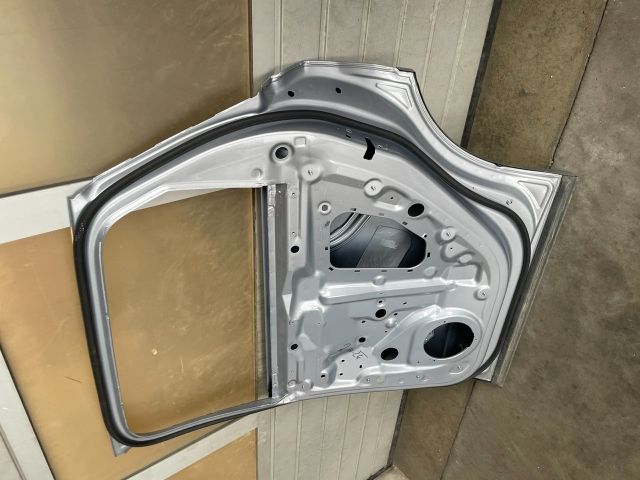 bontott AUDI Q7 Jobb hátsó Ajtó (Üres lemez)