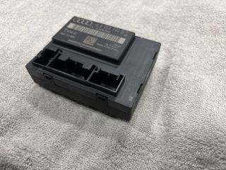 bontott AUDI Q7 Jobb hátsó Ajtó Vezérlőegység