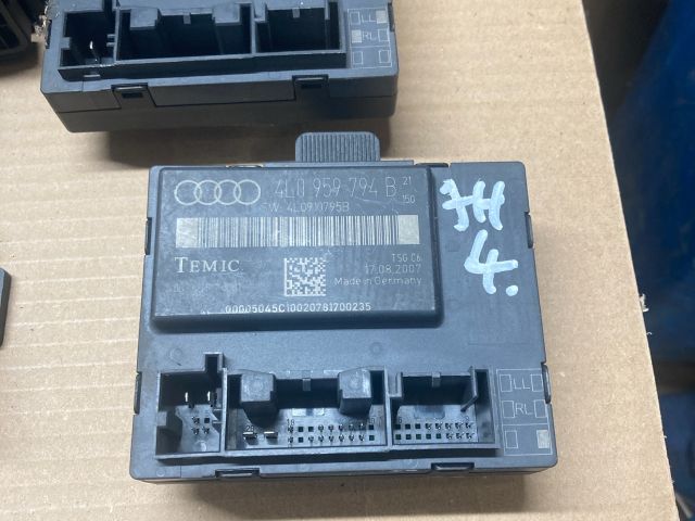 bontott AUDI Q7 Jobb hátsó Ajtó Vezérlőegység