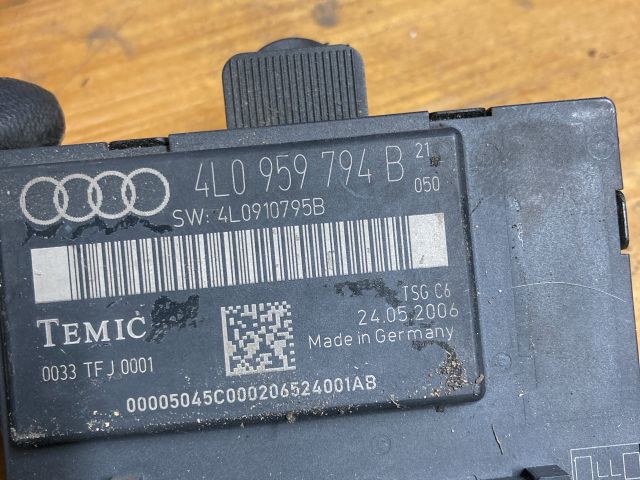 bontott AUDI Q7 Jobb hátsó Ajtó Vezérlőegység