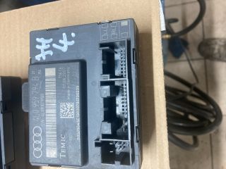 bontott AUDI Q7 Jobb hátsó Ajtó Vezérlőegység