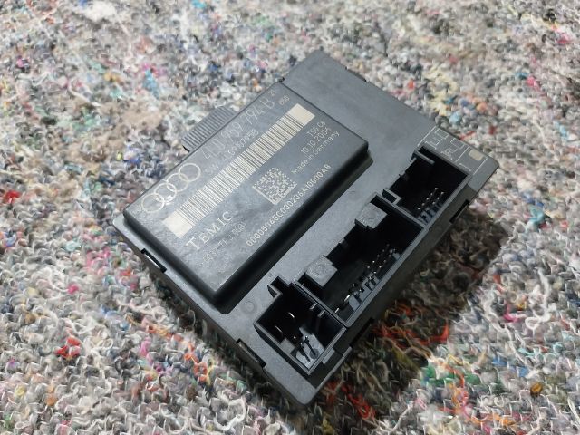 bontott AUDI Q7 Jobb hátsó Ajtó Vezérlőegység