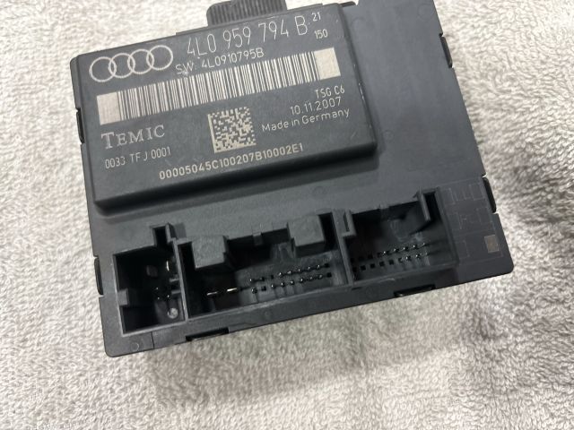 bontott AUDI Q7 Jobb hátsó Ajtó Vezérlőegység