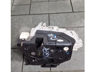 bontott AUDI Q7 Jobb hátsó Ajtózár