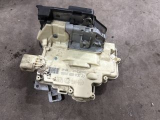 bontott AUDI Q7 Jobb hátsó Ajtózár