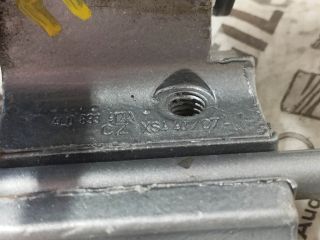 bontott AUDI Q7 Jobb hátsó Alsó Zsanér