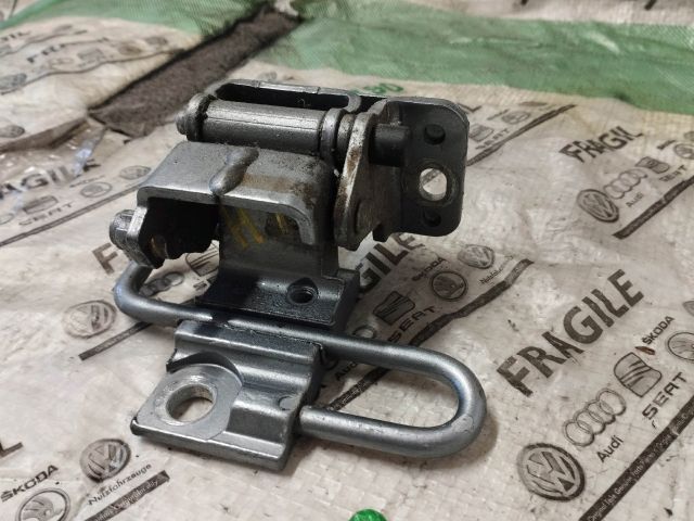 bontott AUDI Q7 Jobb hátsó Alsó Zsanér