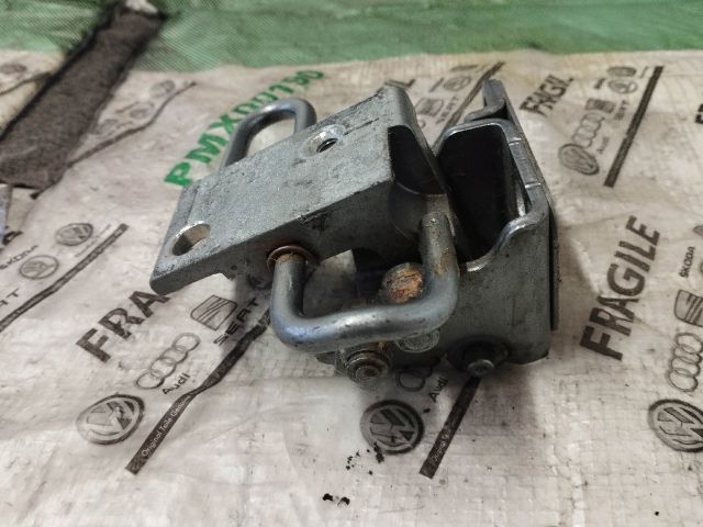 bontott AUDI Q7 Jobb hátsó Alsó Zsanér