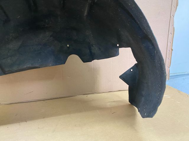 bontott AUDI Q7 Jobb hátsó Dobbetét (Kerékjárati, Műanyag)