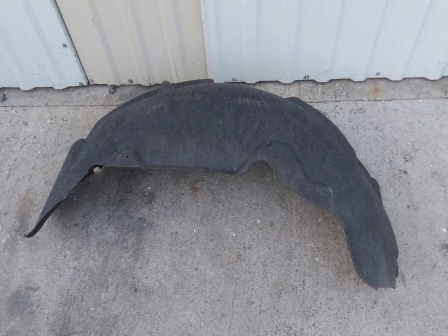 bontott AUDI Q7 Jobb hátsó Dobbetét (Kerékjárati, Műanyag)