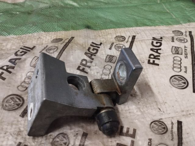 bontott AUDI Q7 Jobb hátsó Felső Zsanér