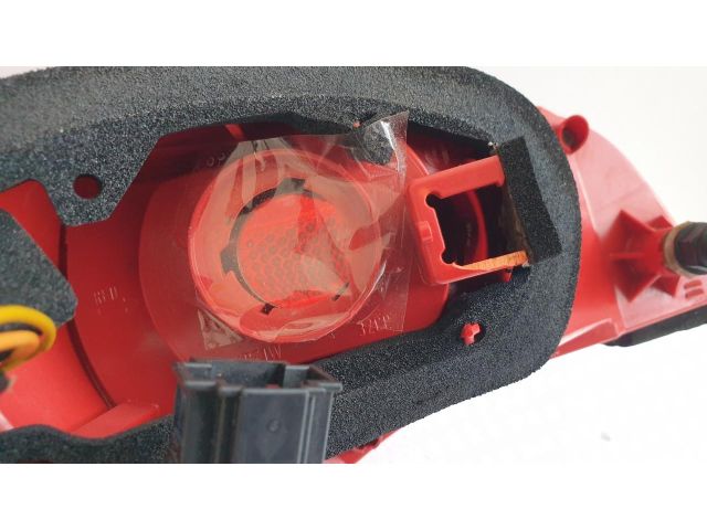 bontott AUDI Q7 Jobb Hátsó Lámpa