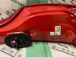 bontott AUDI Q7 Jobb Hátsó Lámpa