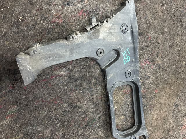 bontott AUDI Q7 Jobb hátsó Oldal Lökhárító Tartó (Műanyag)