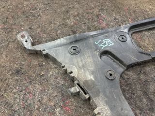 bontott AUDI Q7 Jobb hátsó Oldal Lökhárító Tartó (Műanyag)