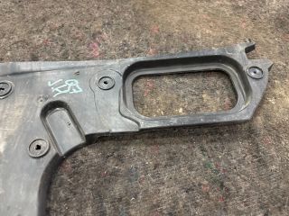 bontott AUDI Q7 Jobb hátsó Oldal Lökhárító Tartó (Műanyag)