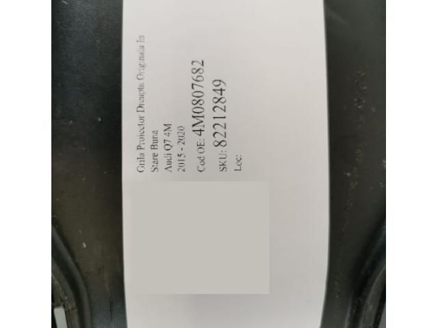 bontott AUDI Q7 Jobb Ködlámpa Rács