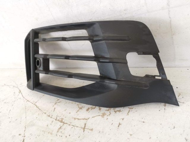 bontott AUDI Q7 Jobb Ködlámpa Rács