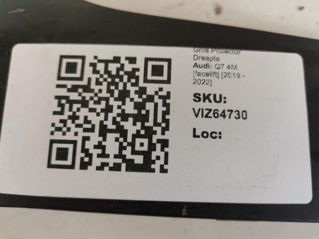 bontott AUDI Q7 Jobb Ködlámpa Rács