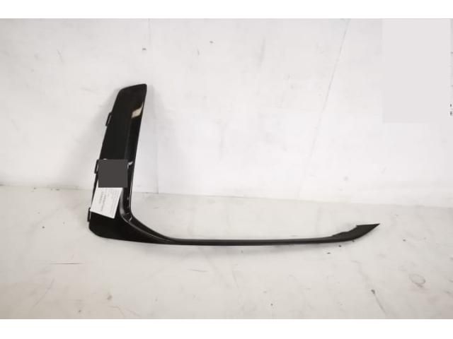 bontott AUDI Q7 Jobb Ködlámpa Rács