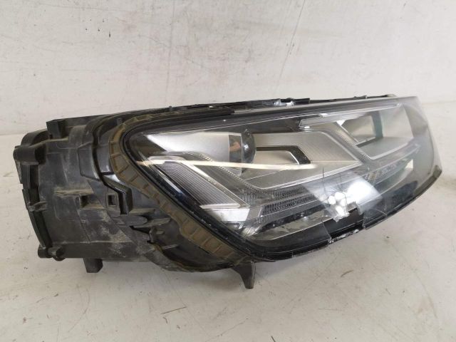 bontott AUDI Q7 Jobb Ledes Fényszóró